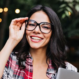 amazing-female-student-in-glasses-standing-on-the-9NX6FUW.jpg amazing-female-student-in-glasses-standing-on-the-9NX6FUW.jpg